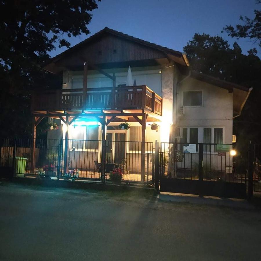 Hotel Toelgyfa Vendeghaz Balatonszepezd Exteriér fotografie