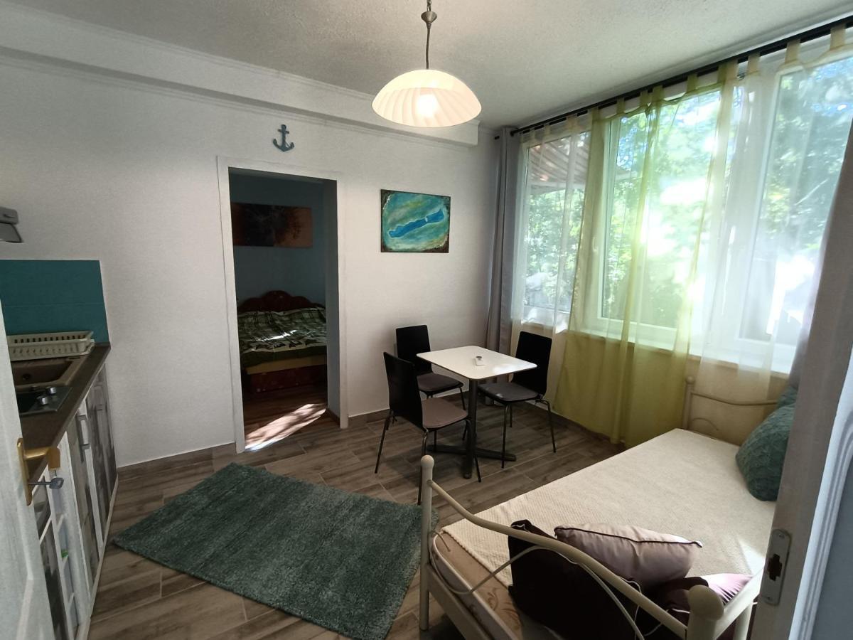 Hotel Toelgyfa Vendeghaz Balatonszepezd Exteriér fotografie
